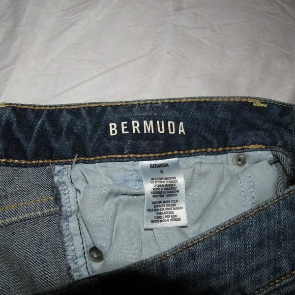 NWT AEROPOSTALE Bermuda Medium Wash Shorts Size 4 - Picture 4 of 4